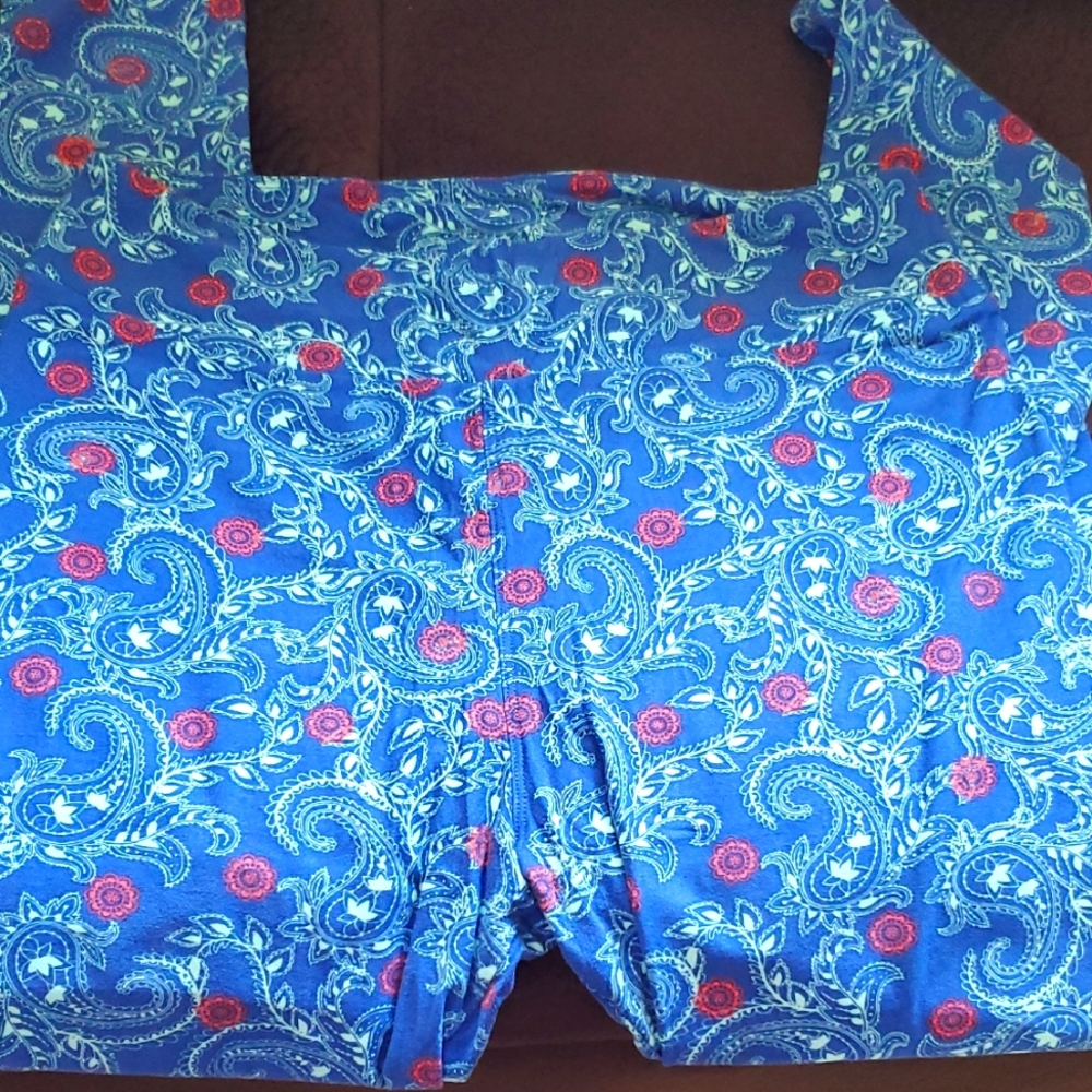 #L044 (CH) NWOT LuLaRoe Blue and Red Leggings In A Vibrant Design